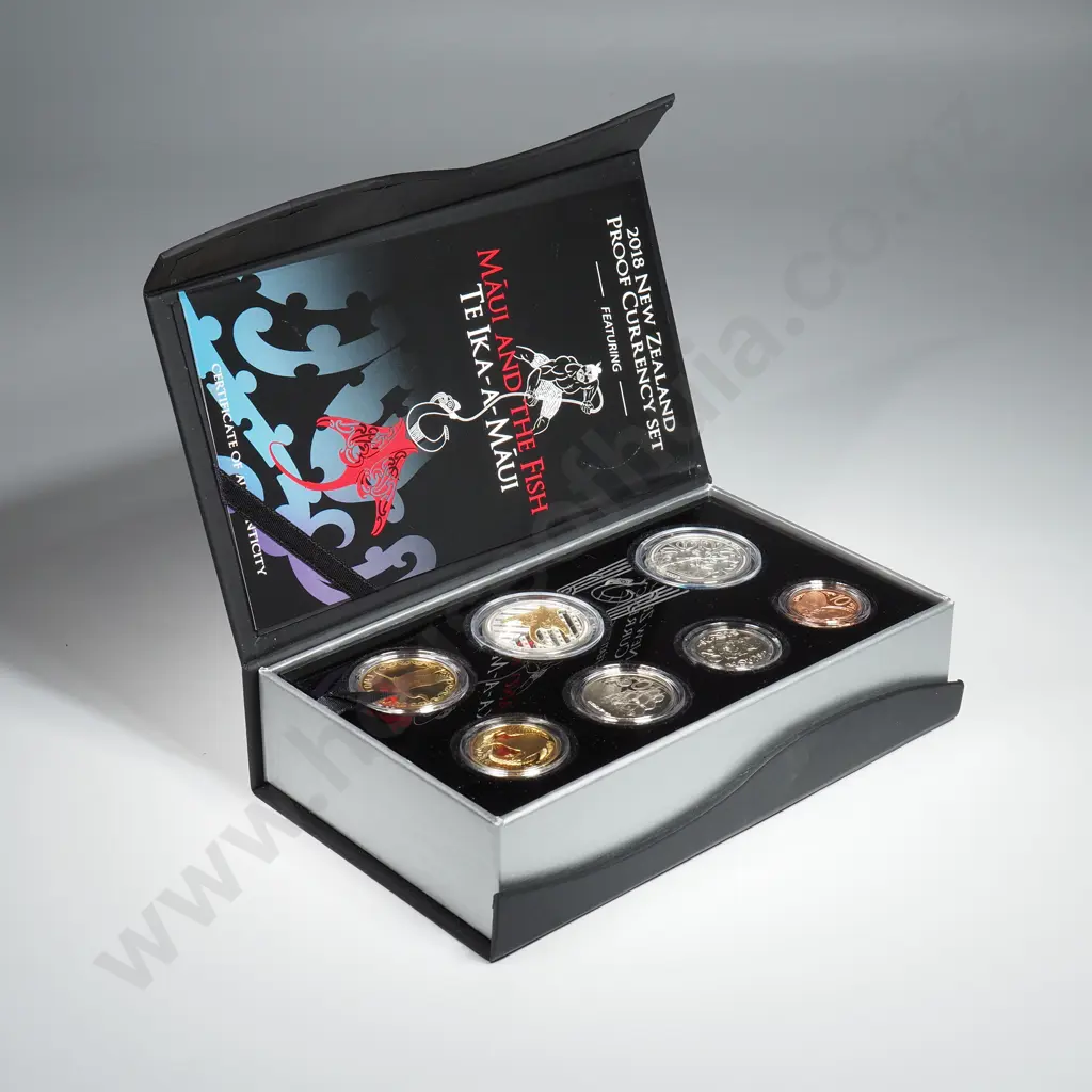 2018 New Zealand Proof Currency Set w Two 1/2 Ounce Silver Proof Coins Image 1++