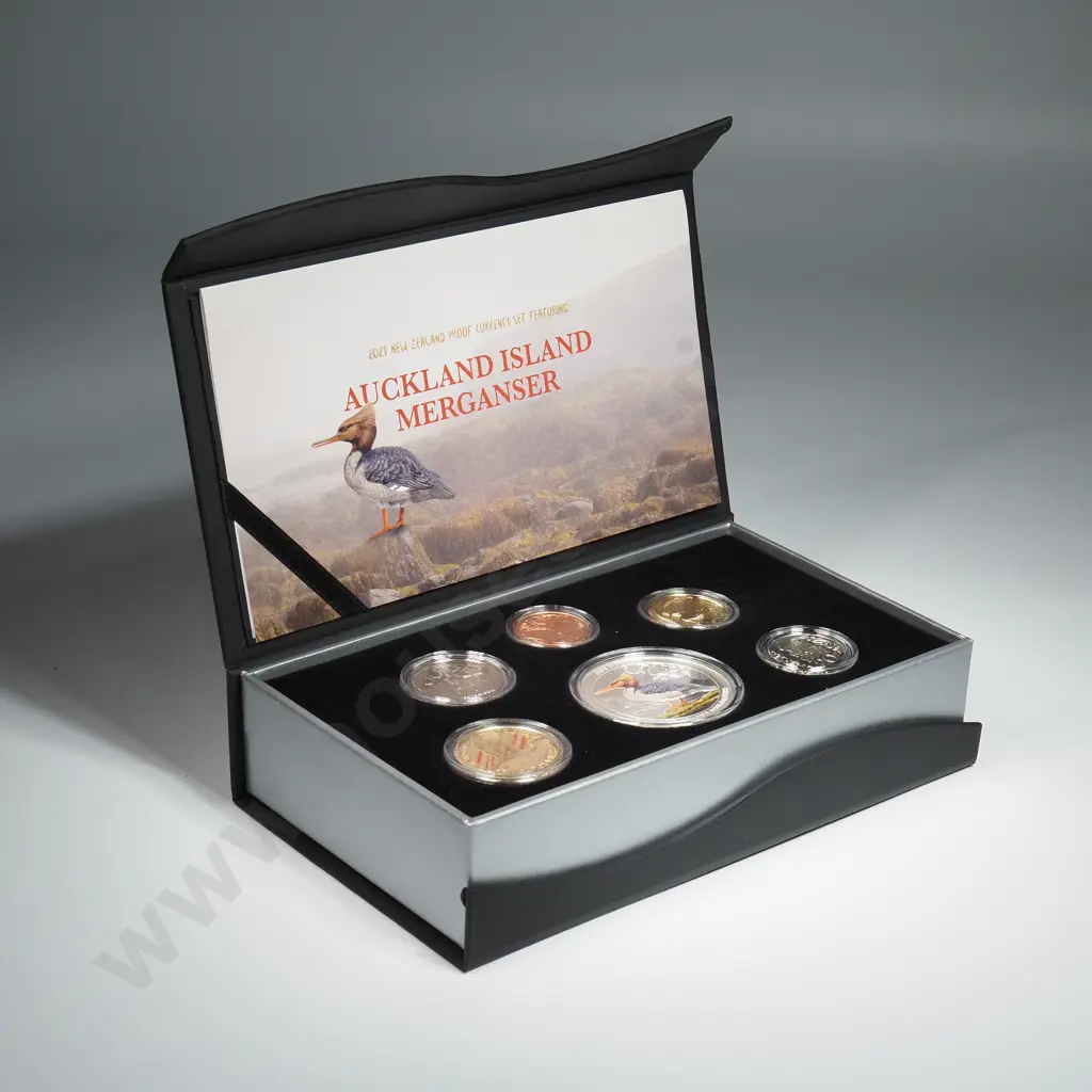 2021 New Zealand Proof Currency Set w One Ounce Silver Coin  Image 1++