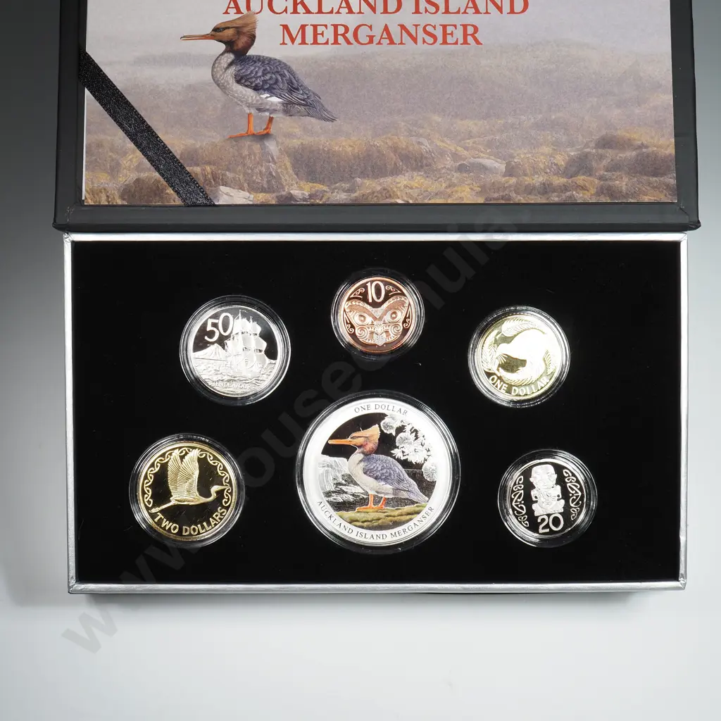 2021 New Zealand Proof Currency Set w One Ounce Silver Coin  Image 1++