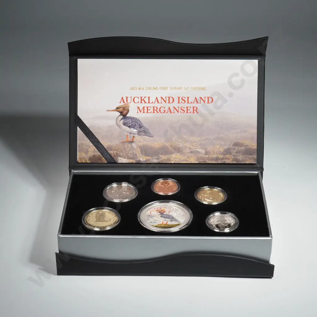 2021 New Zealand Proof Currency Set w One Ounce Silver Coin  Image 1++