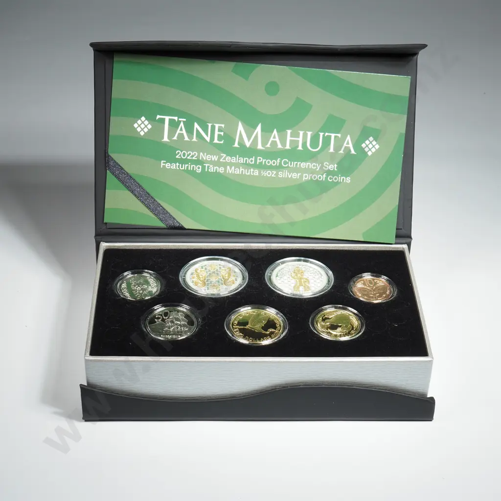 2022 Tane Mahuta Proof Set w Two 1/2 Ounce Silver Proof Coins  Image 1++