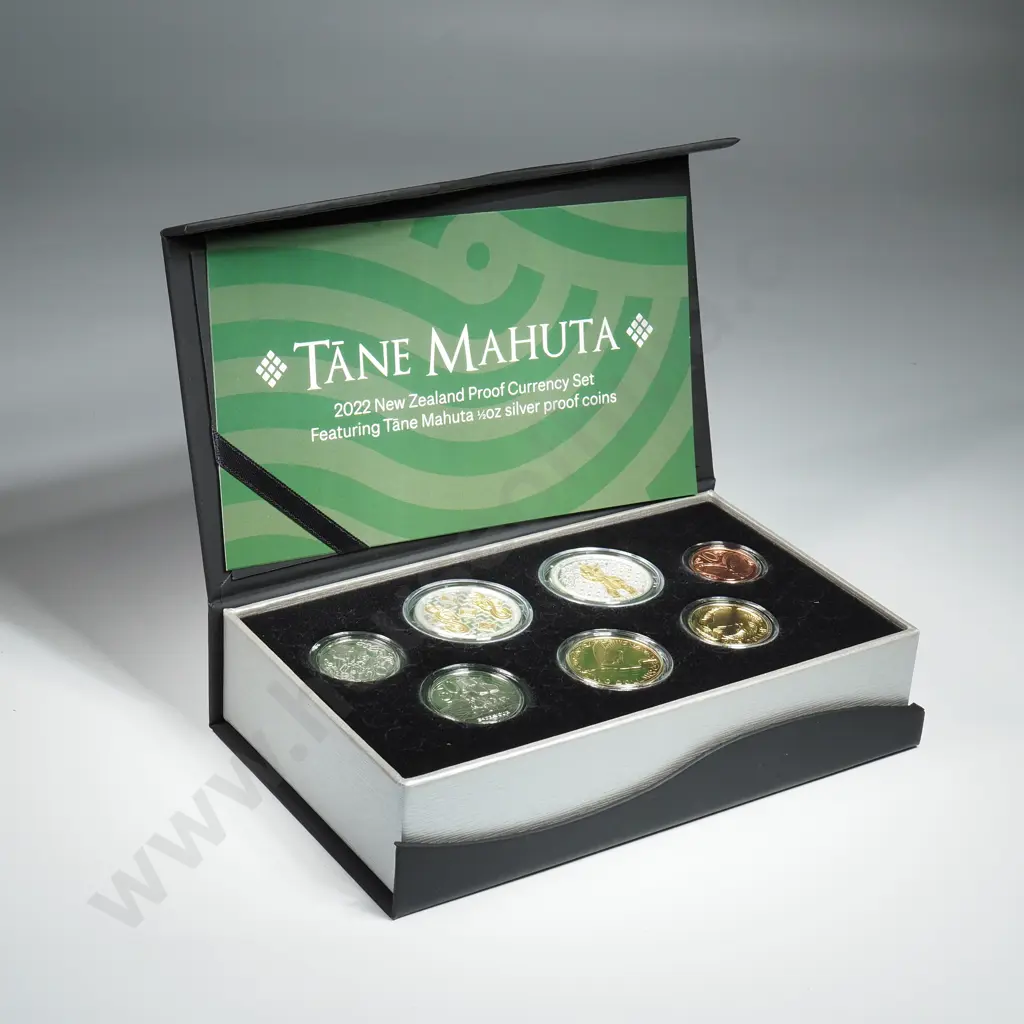 2022 Tane Mahuta Proof Set w Two 1/2 Ounce Silver Proof Coins  Image 1++