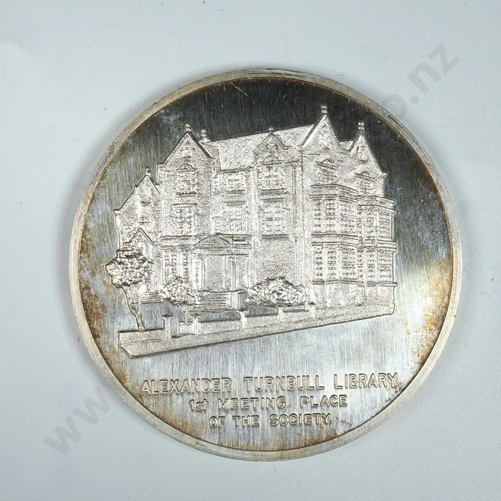 1981 RNSNZ 50th Jubilee Silver Coin  Image 1++