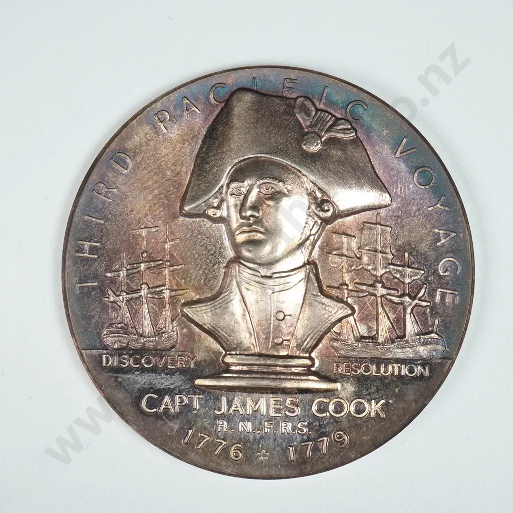 1976 James Cook Silver Medallion  Image 1++