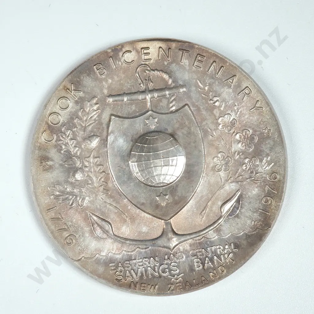 1976 James Cook Silver Medallion  Image 1++