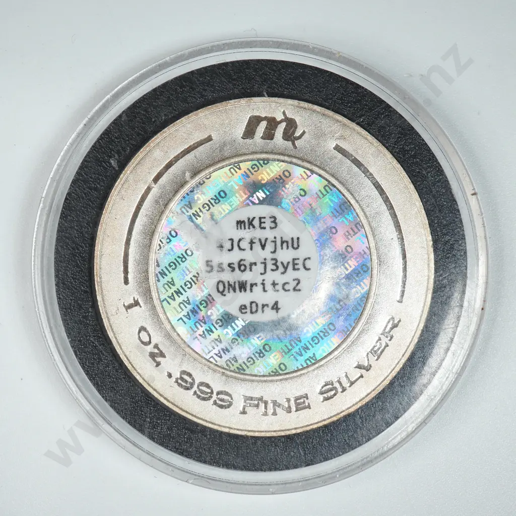 2014 One Ounce Silver Maxcoin Round Image 1++