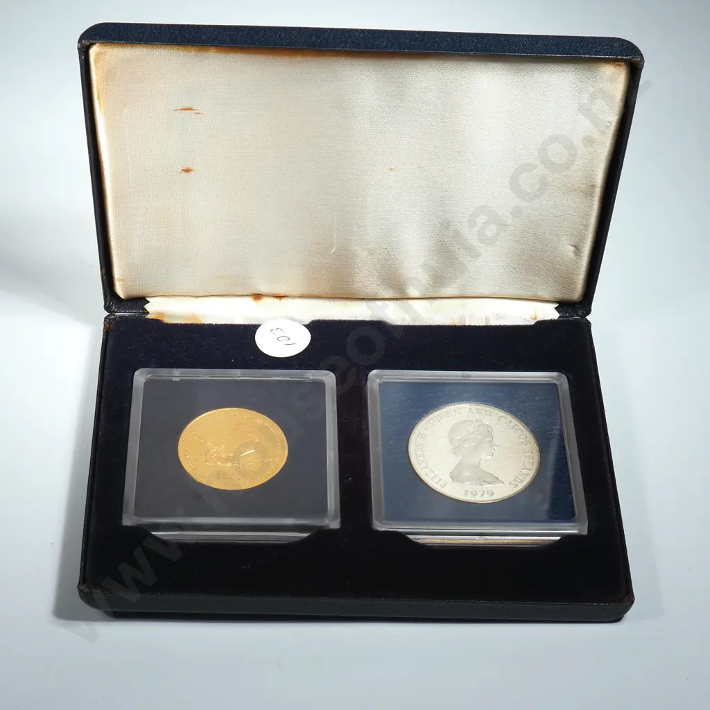 1979 Turks & Caicos 10 Crown Silver & 100 Crown 50% Gold Coin Set  Image 1++