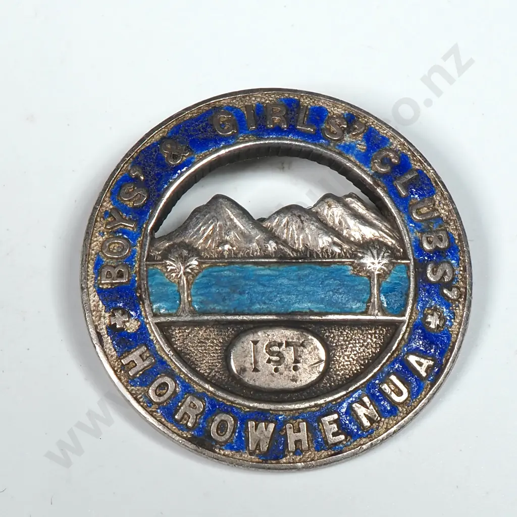 Antique Horowhenua Boys & Girls Clubs 1st Prize Badge in Sterling Silver & Enamel A/F Image 1++