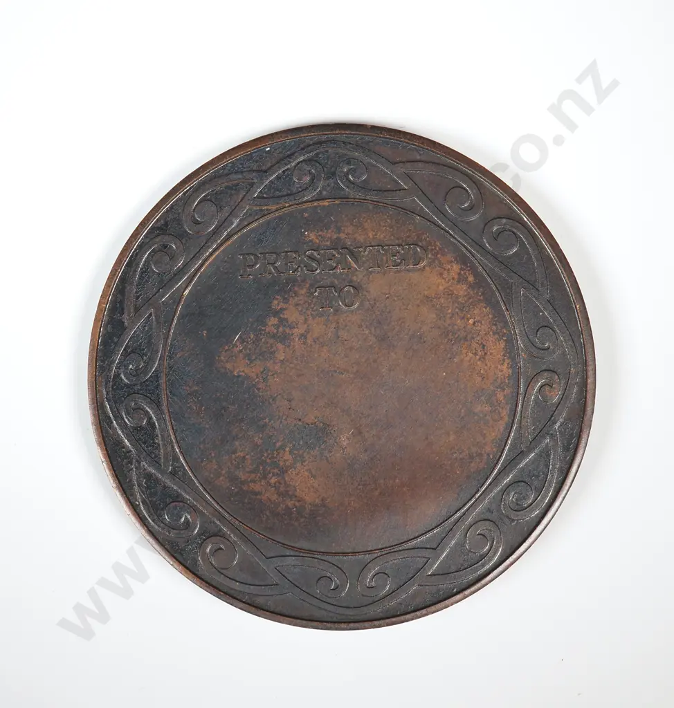 Bronze medal “GOVERNOR-GENERAL’S MEDAL / NEW ZEALAND”, “PRESENTED TO”, 57mm Image 1++