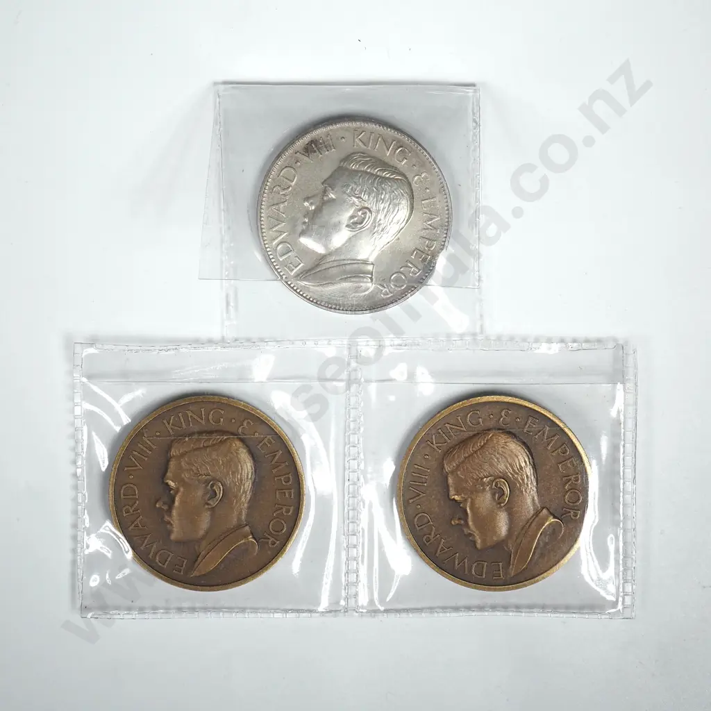 1936 Australian Fantasy Crowns Two Bronze - One White Metal   Image 1++