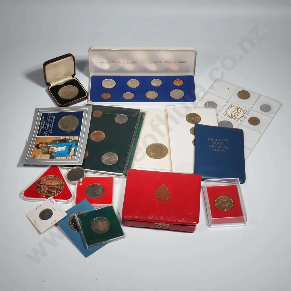 Assorted Lot of World Cased Coins / Coin Sets  Image 1++