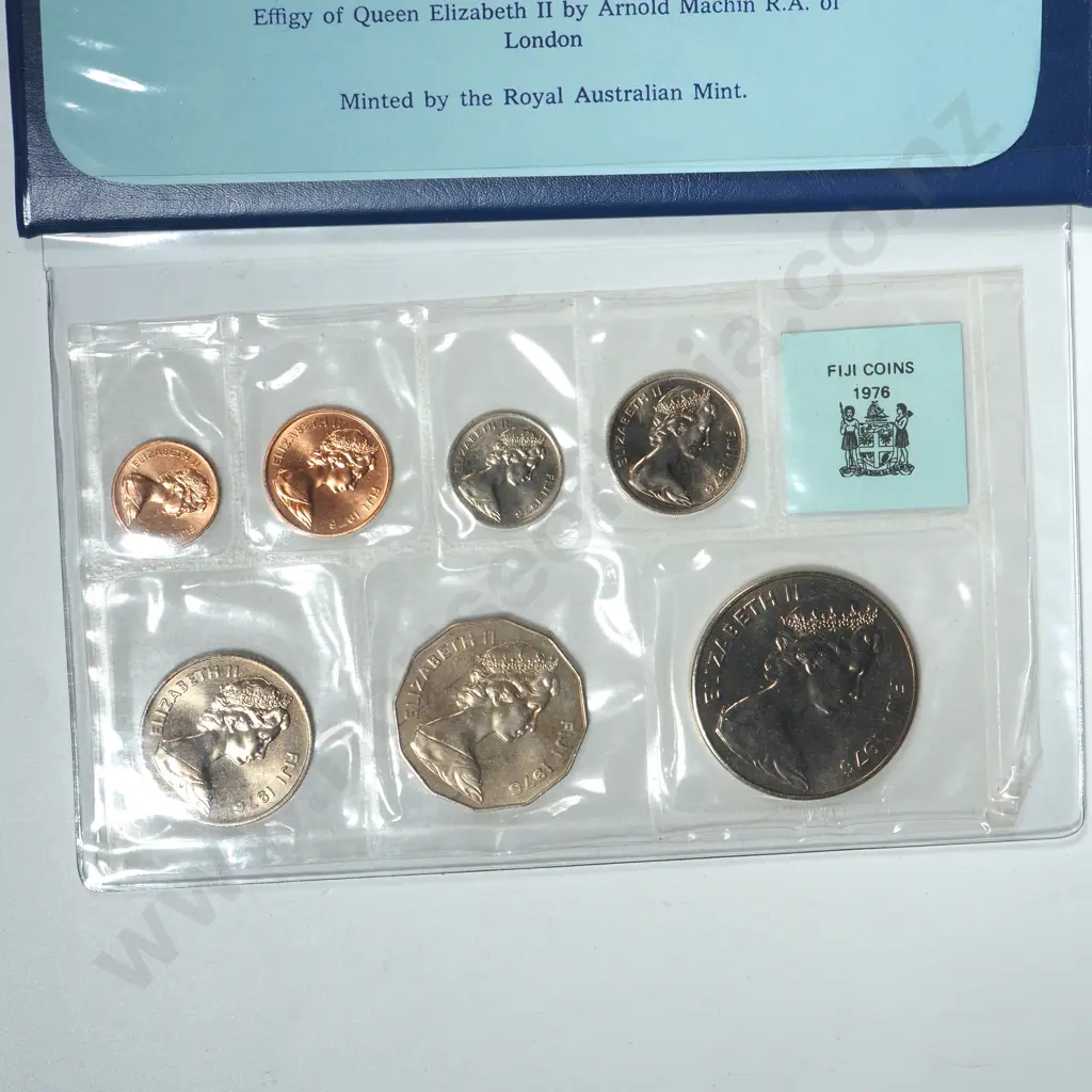 1976 Fiji UNC Coin Set  Image 1++
