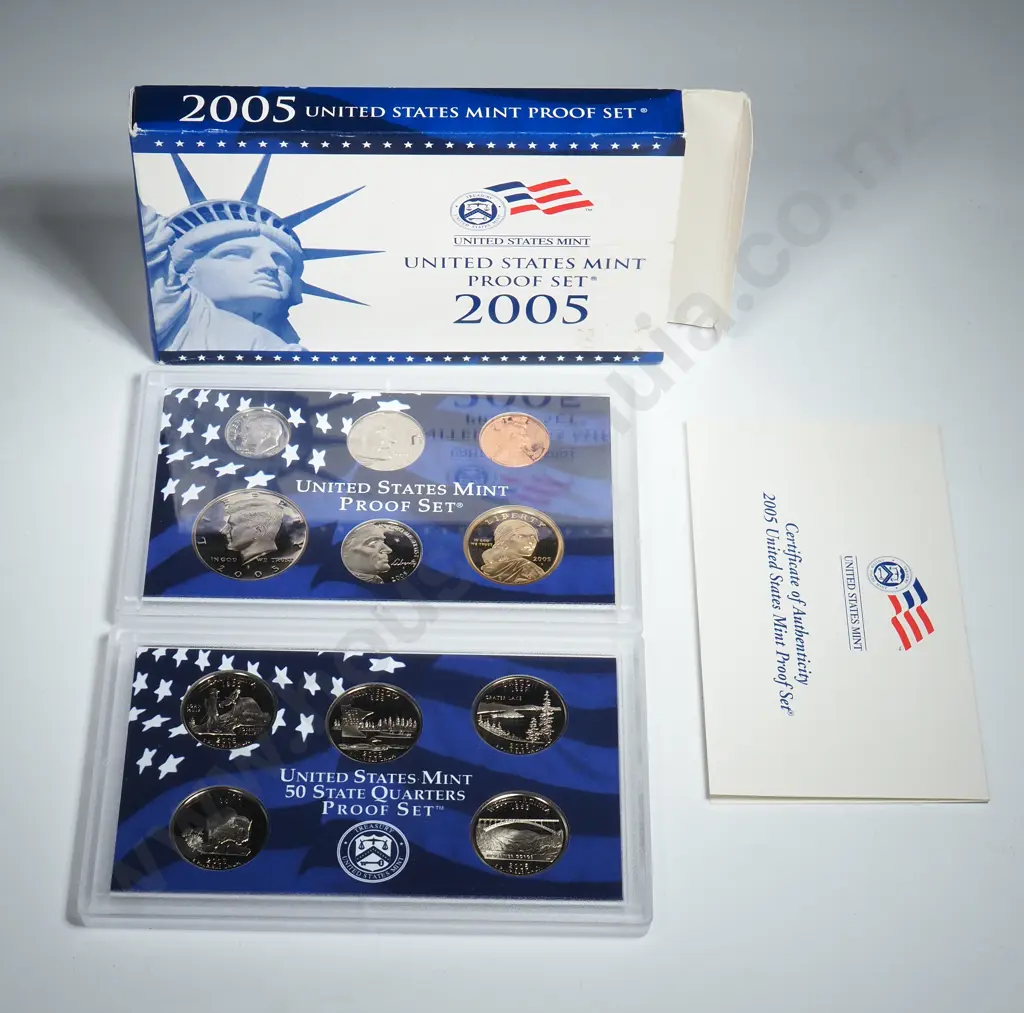 2005 United States of America Proof Coin Set Image 1++