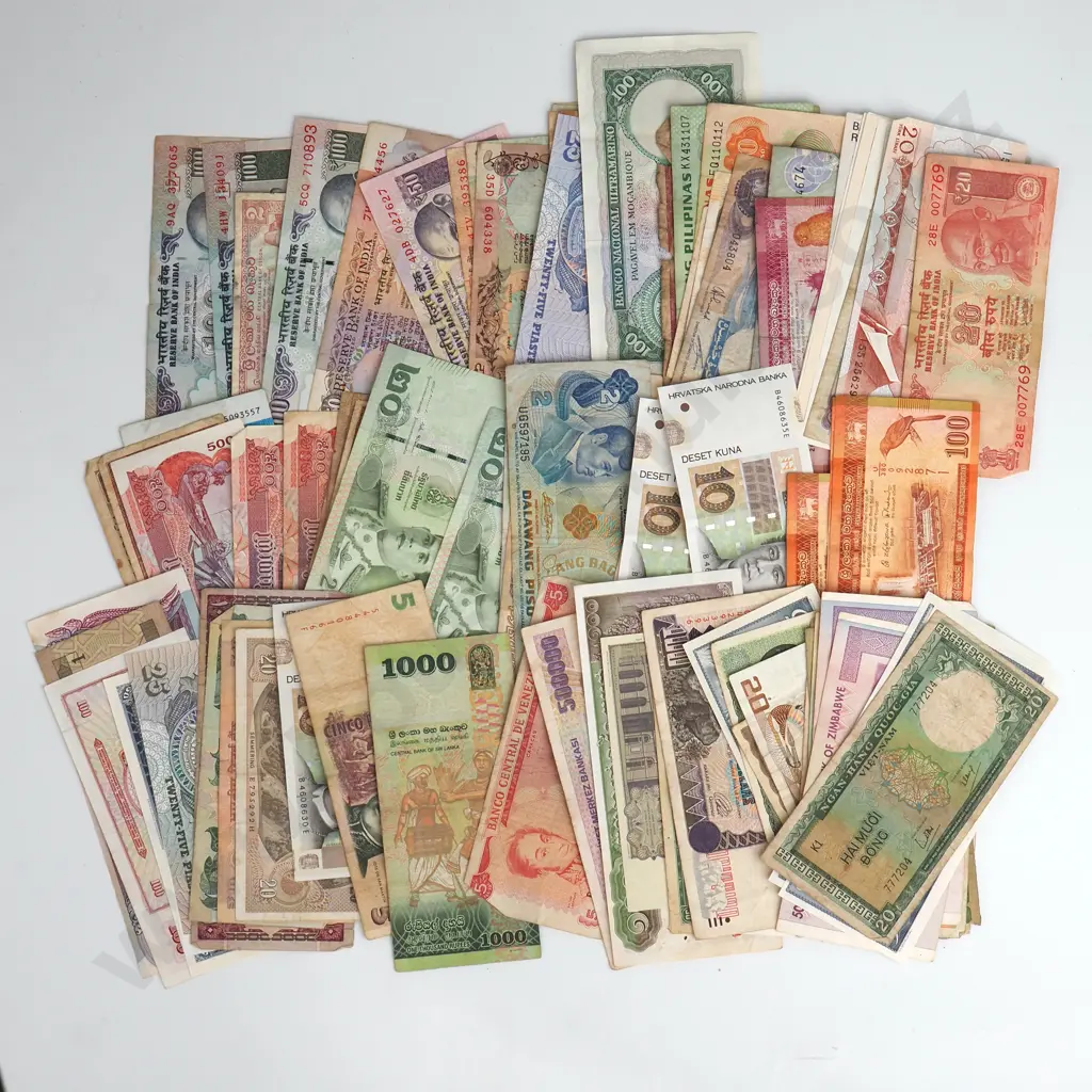 Approx 100 Vintage World Banknotes Image 1++