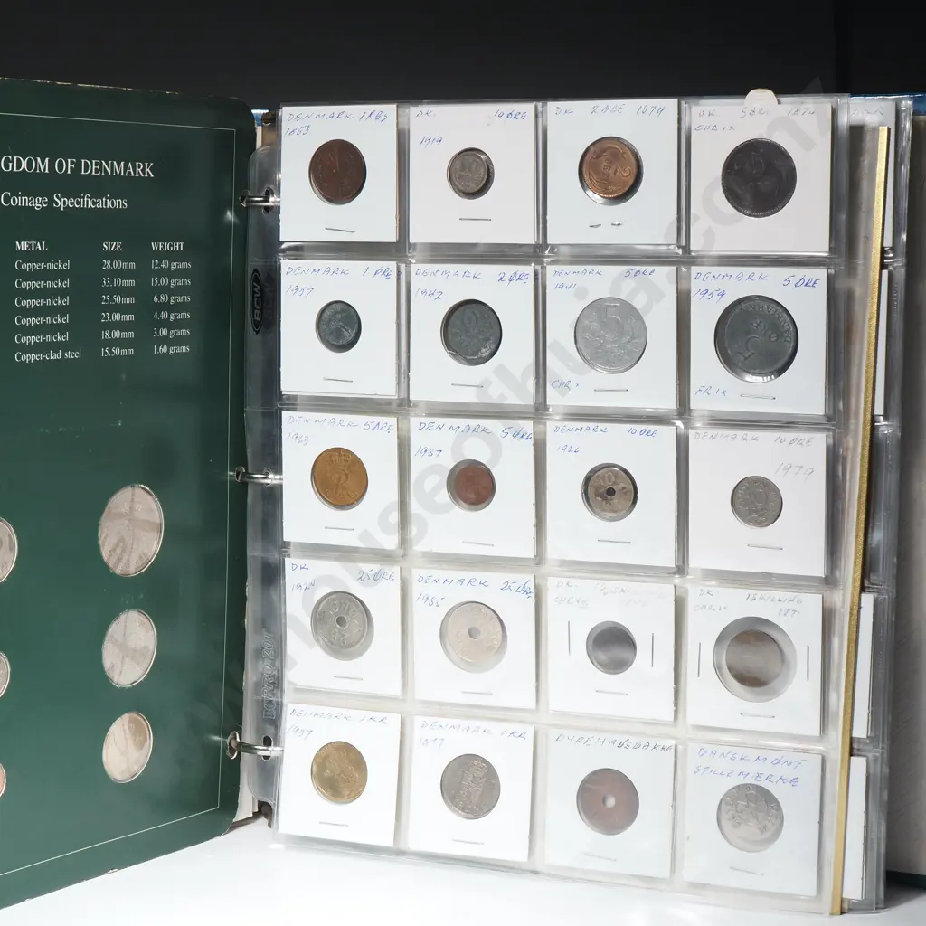 Four Albums of Coins - Large Selection of Mainly New Zealand & World Coins Image 1++