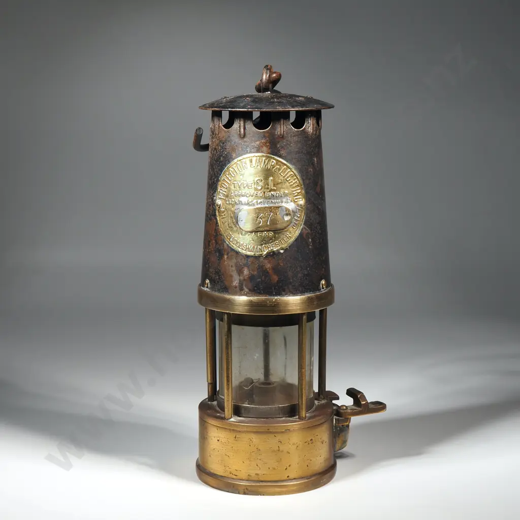 An Eccles Type SL Miner's Safety Lamp Image 1++