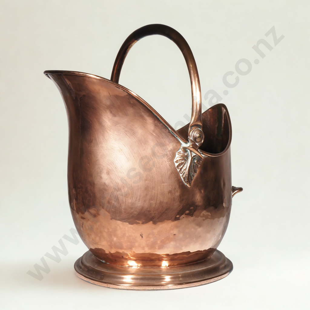 Victorian Copper Helmet  Coal Scuttle in Excellent Condition Image 1++