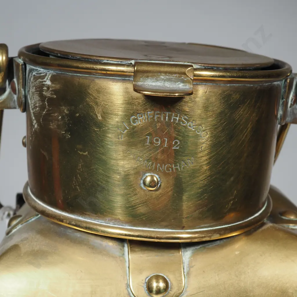 Antique Brass Nautical Ship's Lantern - T Griffiths & Sons - Birm 1912 Image 1++