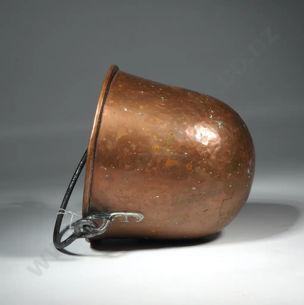 Small Copper Pot or Planter w Rounded Base Image 1++