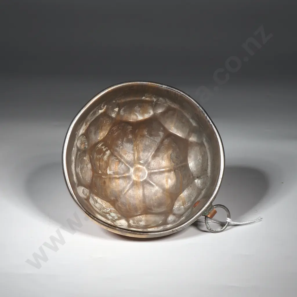 Vintage Dome Copper Jelly Mould w Tinned Interior Image 1++