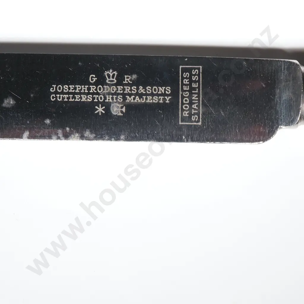 Cased Set of Sixteen Joseph Rogers & Sons Table Knives Image 1++