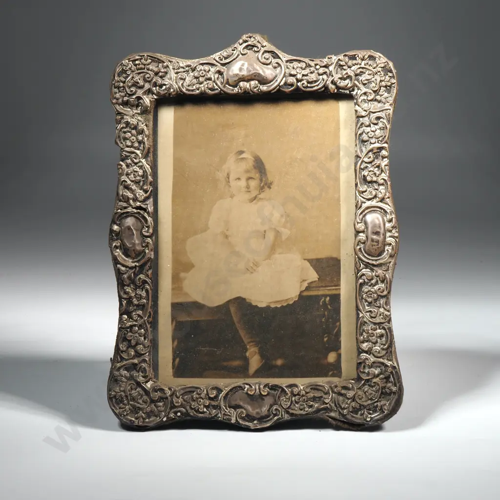 Sterling Silver Embossed Photo Frame w Velvet Support Image 1++