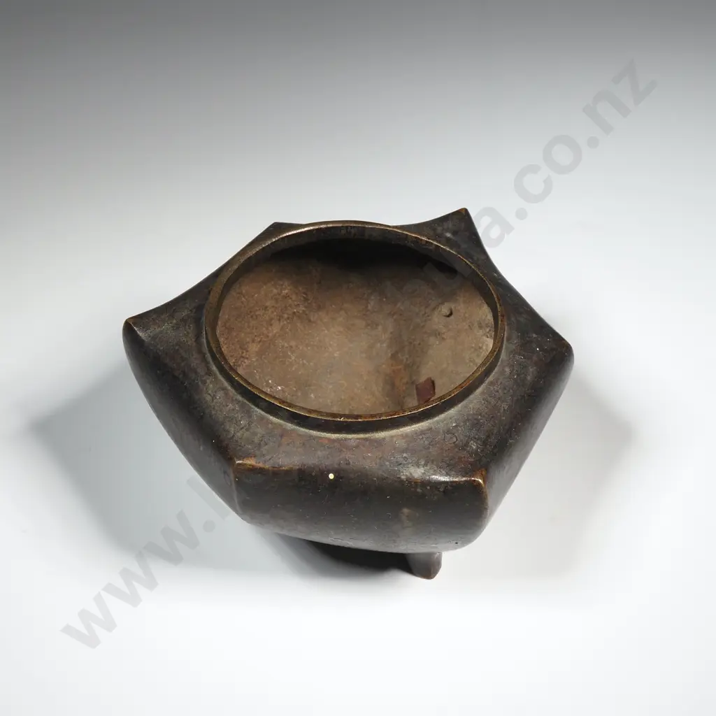 Pleasant Oriental Small Bronze Vase Image 1++