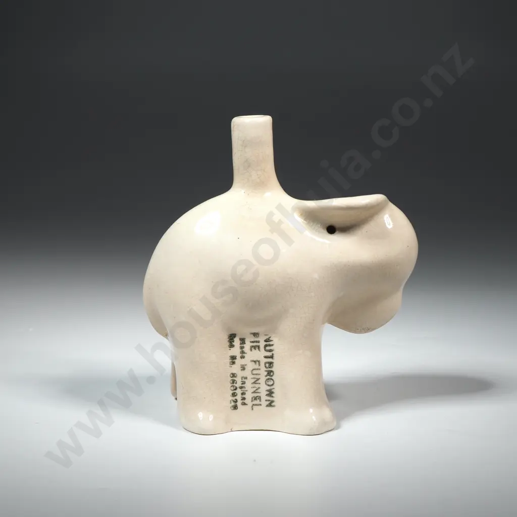 Vintage Nutbrown Elephant Pie Funnel Image 1++