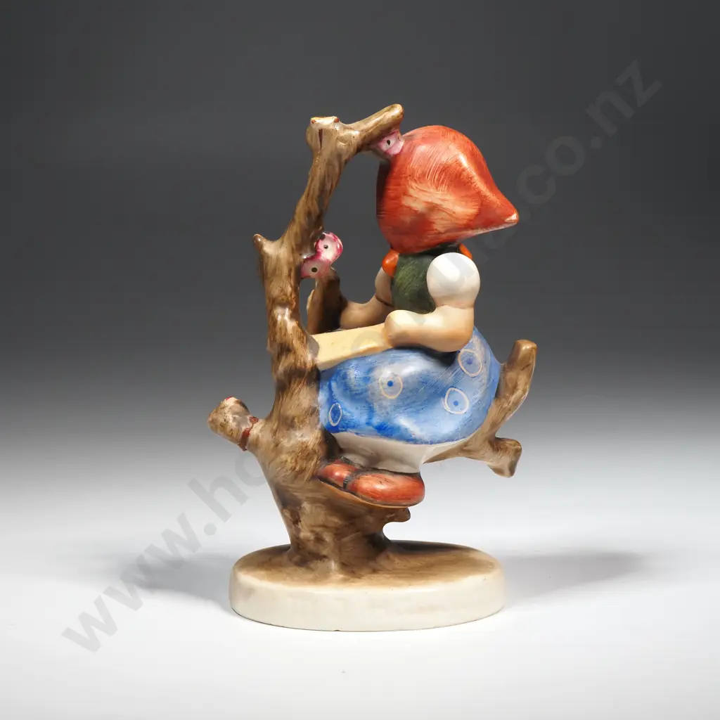 Goebel Hummel "Apple Tree Girl" Figurine Image 1++