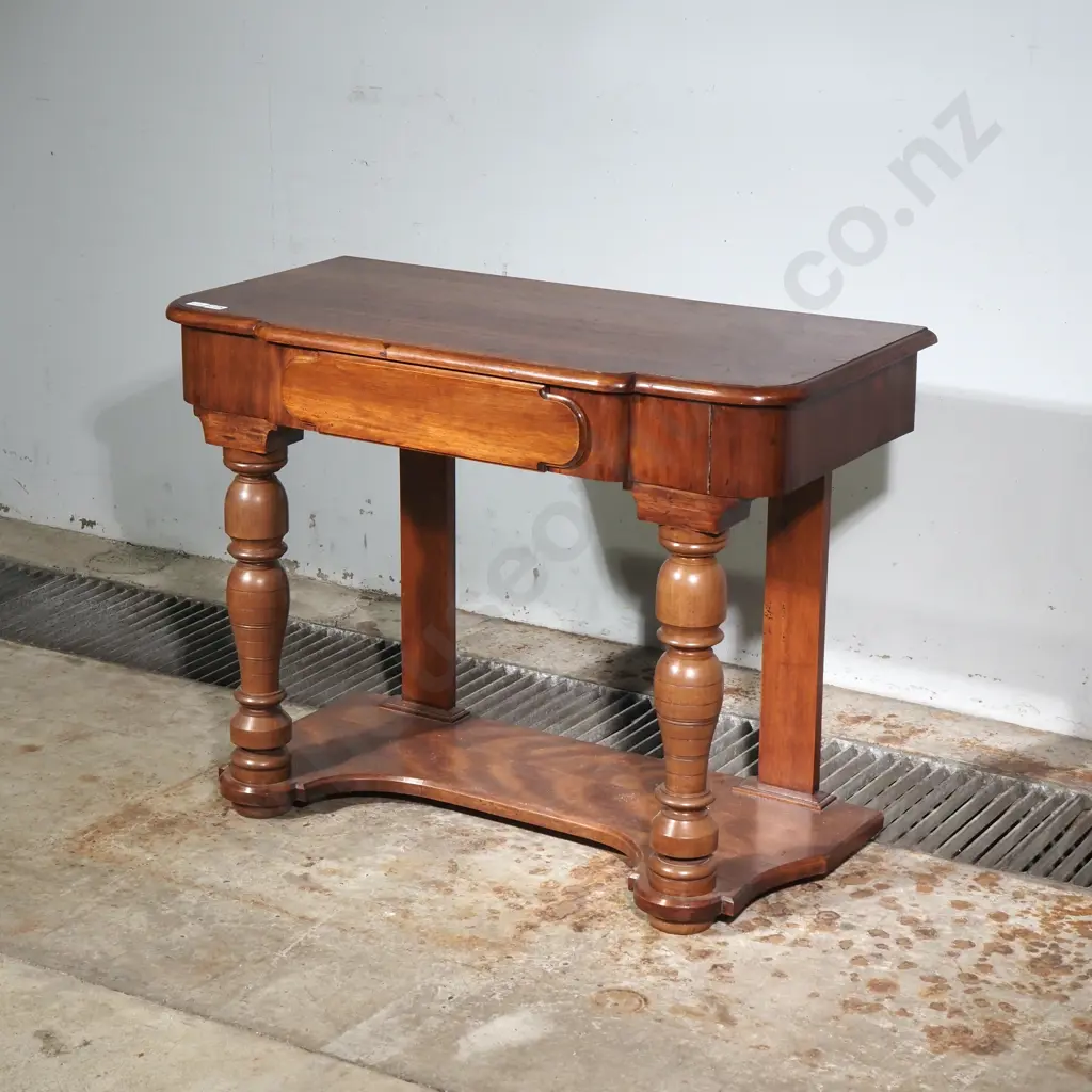 Victorian Mahogany Washstand/Side Table w Single Frieze Drawer Image 1++