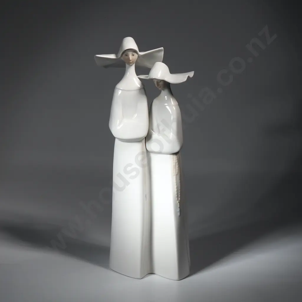 Lladro Porcelain Figure "Nuns" Image 1++