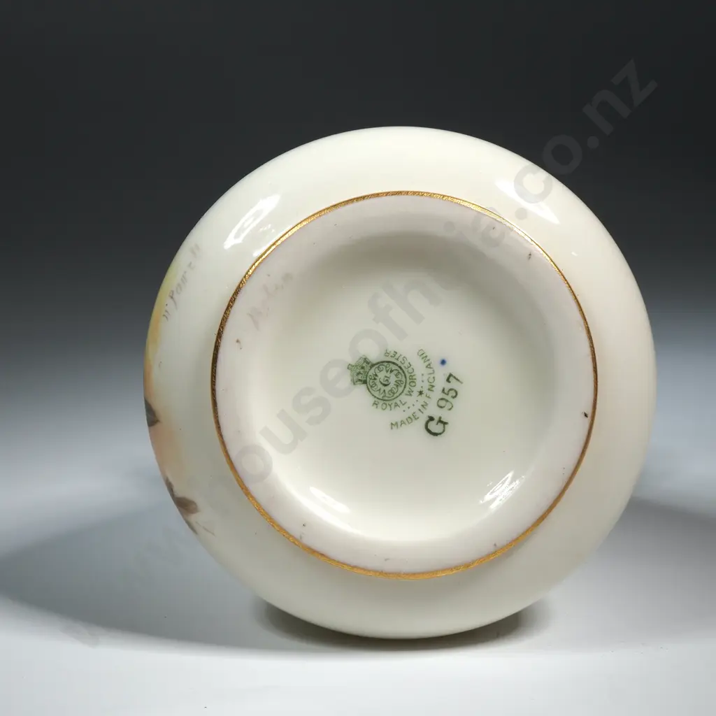 Royal Worcester Squat Vase Hand painted w Chaffinch Image 1++