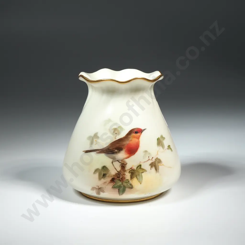 Royal Worcester Squat Vase Hand painted w Chaffinch Image 1++