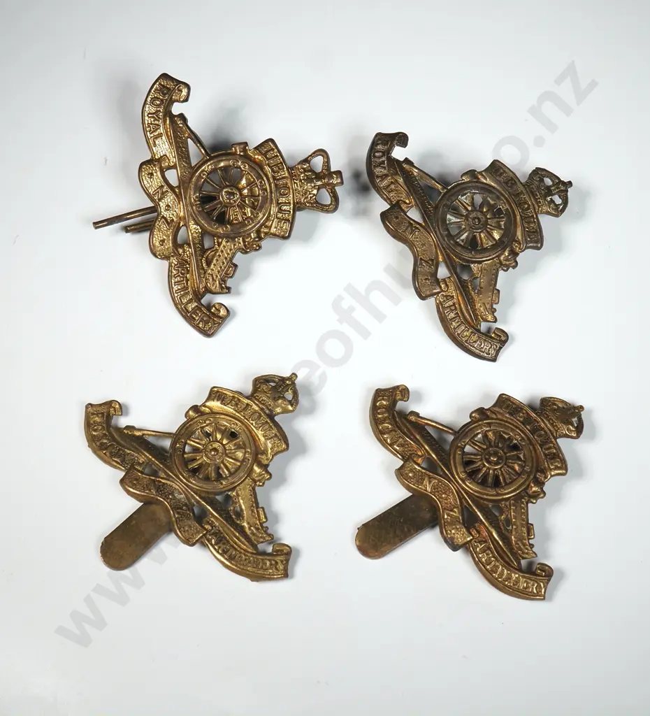 Four New Zealand Artillery Beret Badges  Image 1++
