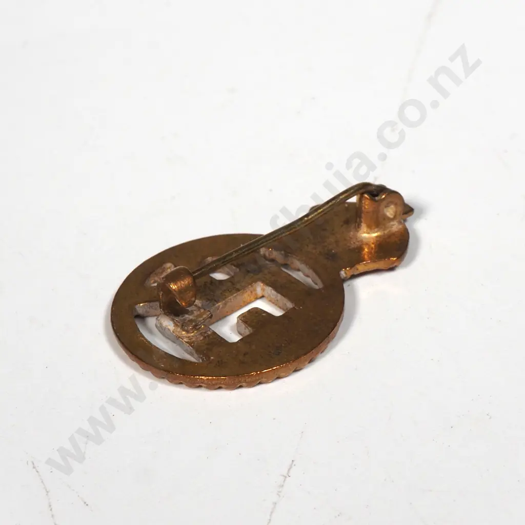 E R Badge Image 1++