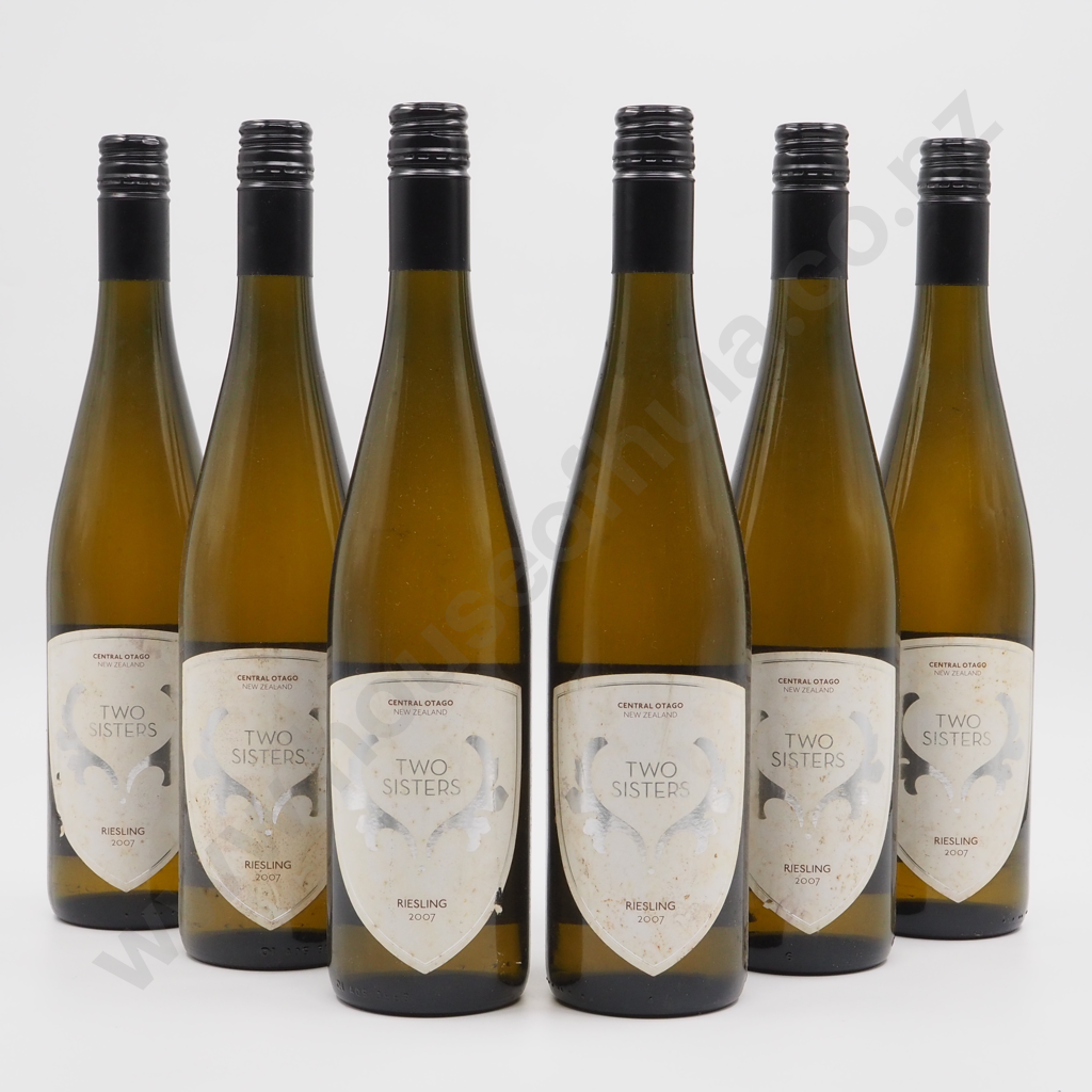Case of Six Two Sisters Riesling 2007 Image 1++