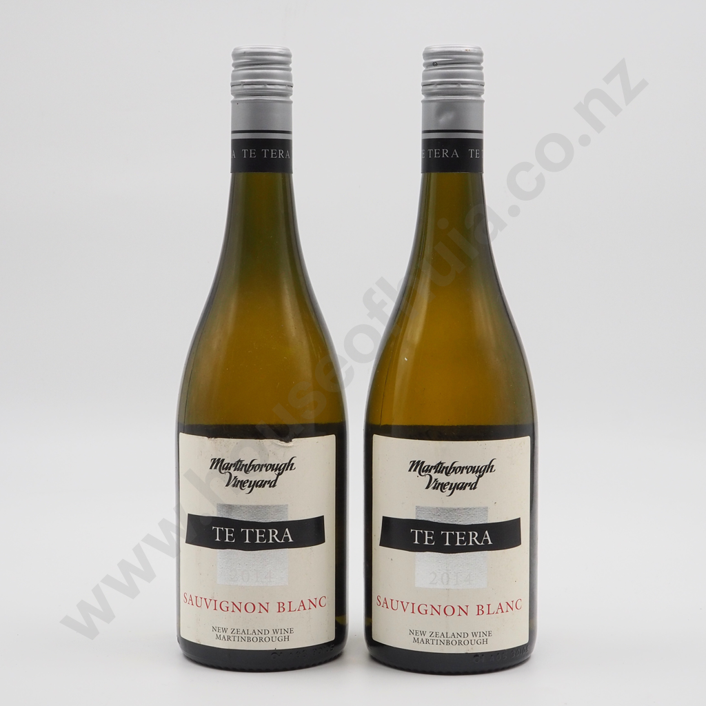 Two Bottle Te Tera  Sauvignon Blanc 2014 Image 1++