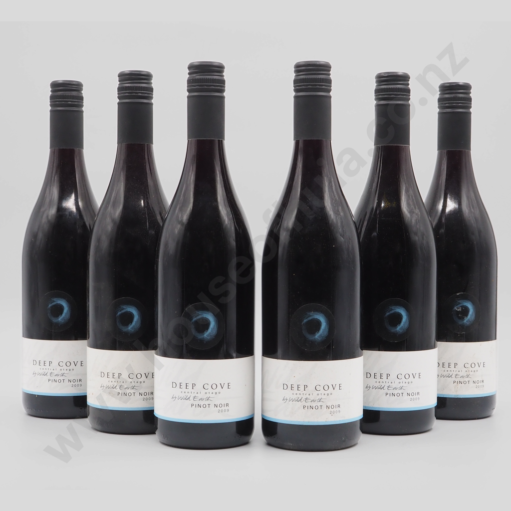 Six Bottles of Deep Cove Pinot Noir 2009 Image 1++