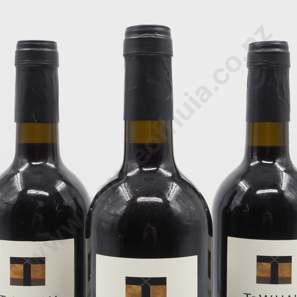 Three  Bottles of The Point 2014 Image 1++