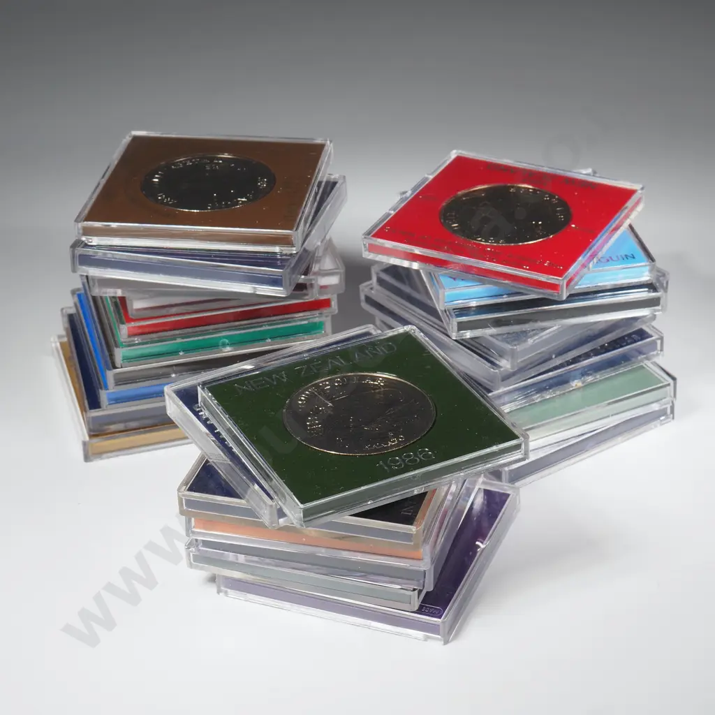 25 X LARGE SIZE CASED $1 UNC COINS COMPLETE SET FROM 1967 TO 1988, THE CASES IN NICE CONDITION Image 1++