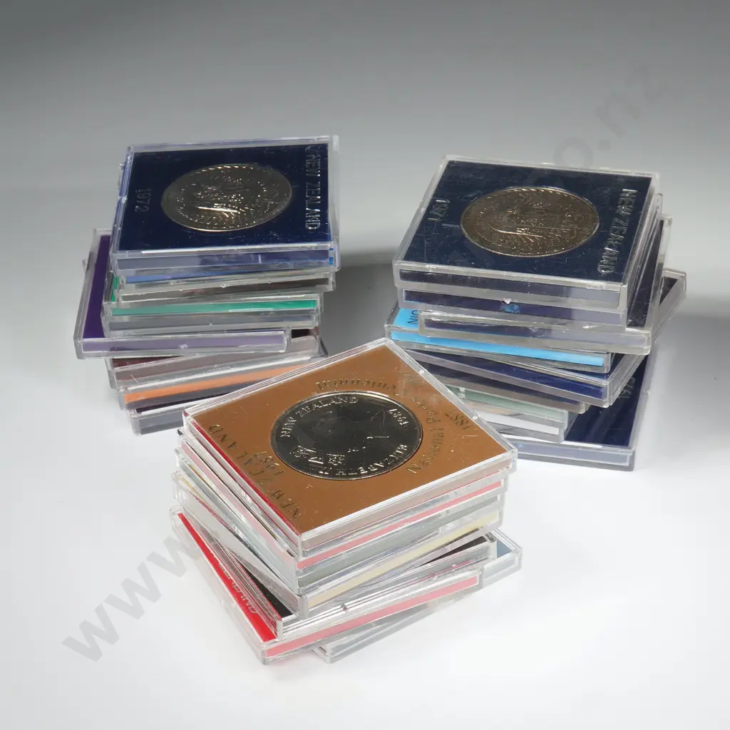25 X LARGE SIZE CASED $1 UNC COINS COMPLETE SET FROM 1967 TO 1988, THE CASES IN NICE CONDITION Image 1++