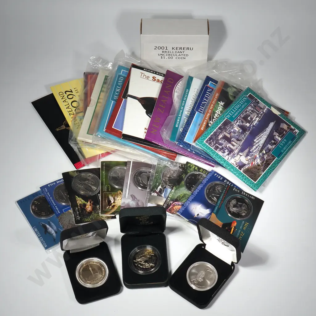 28 X UNC $5 COINS – 1991, 1992 EXPO 92 FOUR COIN UNC $5 SET, 1993 40TH ANNIVERSARY, 1995 TUI, 1996 KAKA, 1996 AUCKLAND, 1997 SADDLEBACK, 1997 CHRISTCHURCH, 1997 GOLDEN WEDDING, 1998 ALBATROSS, 1998 DUNEDIN, 1999 MOREPORK, 1999 WELLINGTON, 2000 CORMORANT, 2001 KERERU, 2002 SKYTOWER, 2004 TO 2012 Image 1++