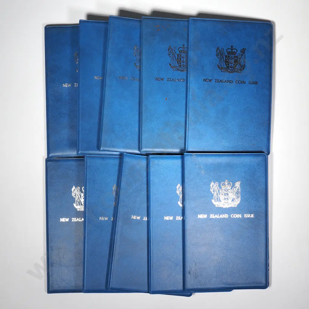 10 X 1982 UNC COIN SETS Image 1++