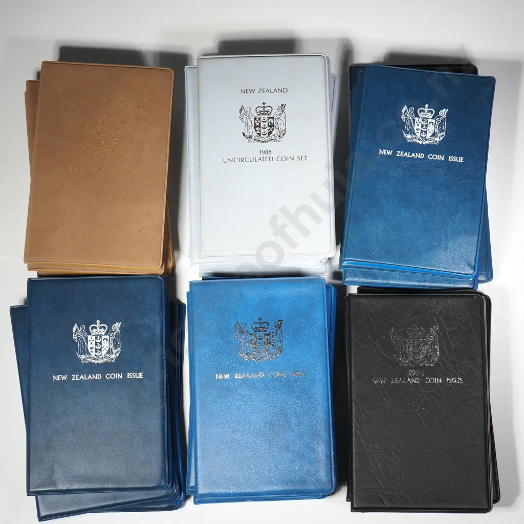 30 X UNC COIN SETS - 5 OF EACH 1978, 1979, 1982, 1984, 1987, 1988 Image 1++