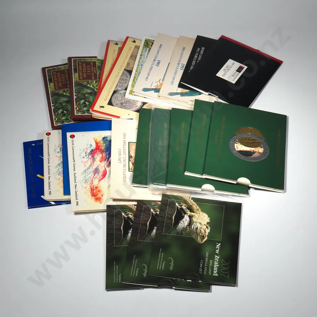 22 X UNC COIN SETS – 1989 X 2, 1990 BLUE X 2 ( 1 WITH GLUE ON THE OUTSIDE COVER, THE OTHER MISSING THE OUTSIDE COVER ), 1990 YELLOW X 2 ( 1 FADED, THE OTHER WITH 1990 WRITTEN ON THE OUTSIDE ), 1991 X 2 ( 1 MISSING THE OUTSIDE COVER ), 1999 X 3 ( 1 MISSING COVER ), 1994 X 6 ( 1 MISSING COVER ), 1995 X 2, 2007 X 3 Image 1++