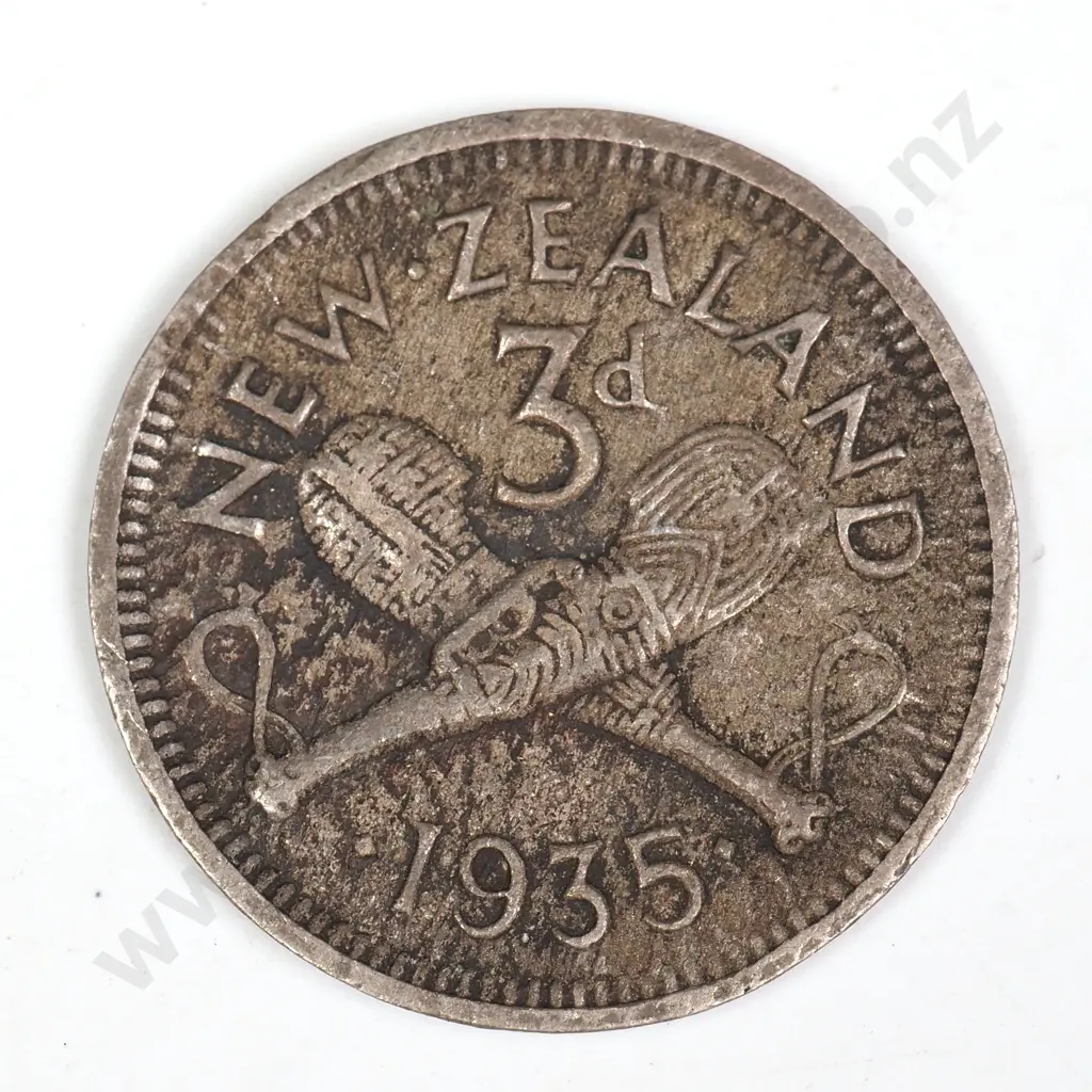 1935 THREEPENCE, SPACE FILLER Image 1++