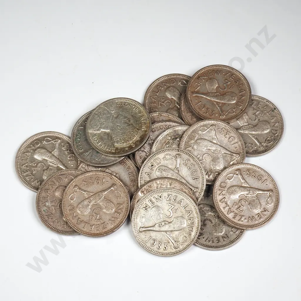 20 X 1933 THREEPENCES, TONED, E.F. OR BETTER, MINIMUM C.C.V. $400 Image 1++