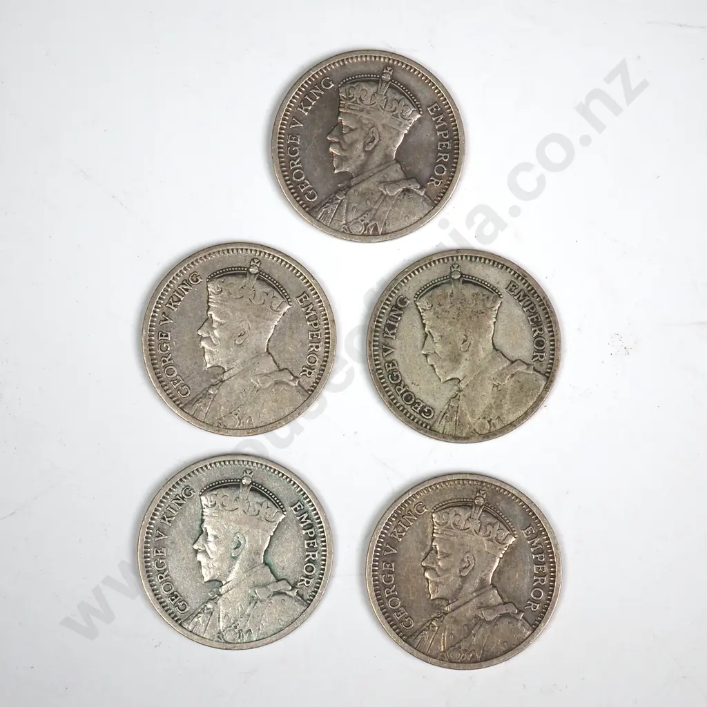 5 X 1933 THREEPENCES, AVERAGE CIRCULATED CONDITION Image 1++