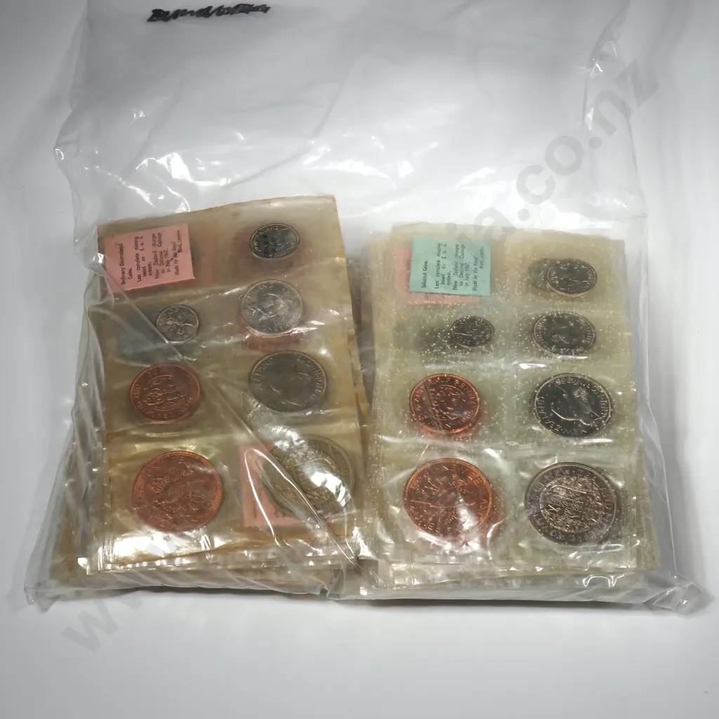 40 X 1965 UNC AND POLISHED SETS, SPOTTY PLASTIC – 22 X PINK LABEL, 10 X GREEN LABEL, 8 X BLUE LABEL Image 1++