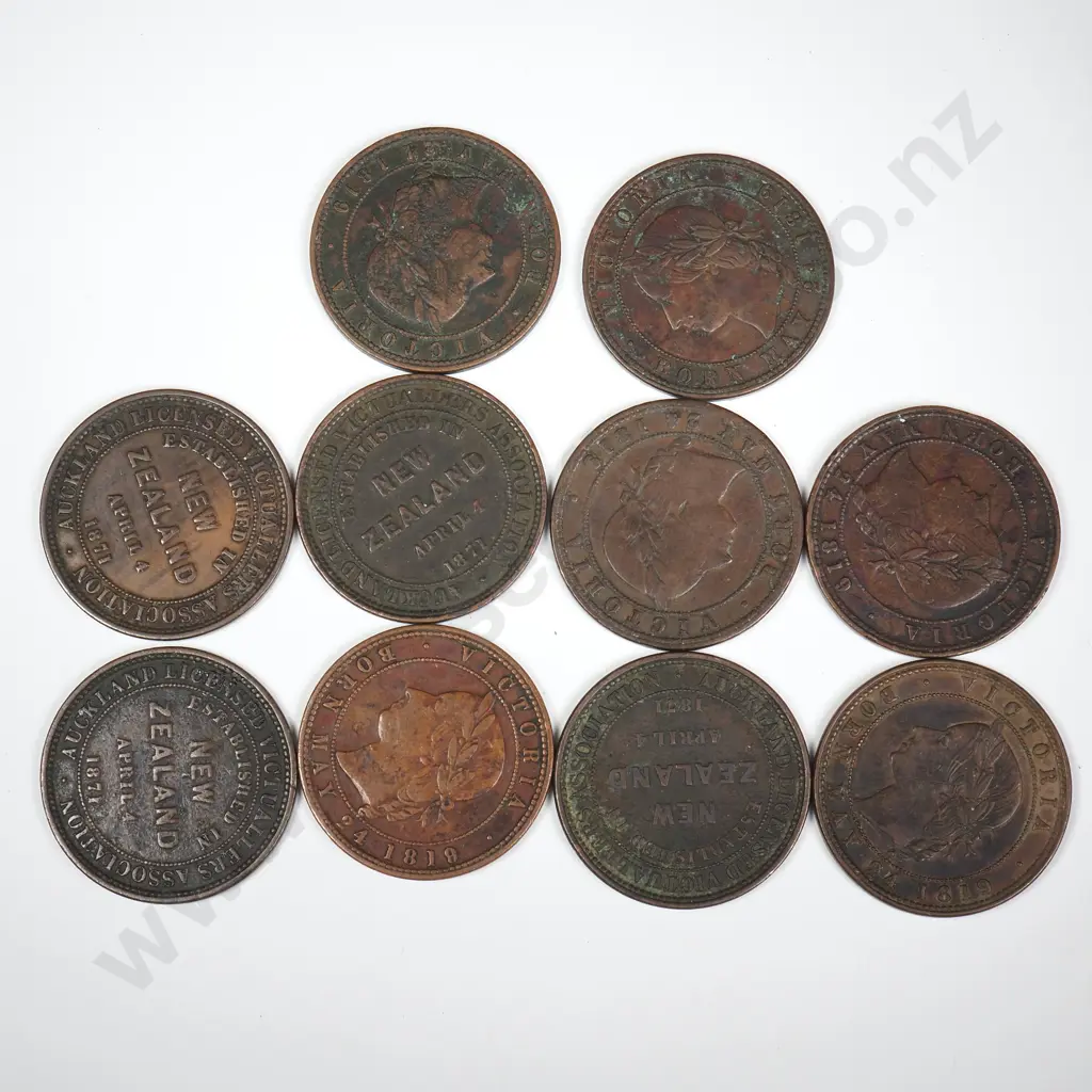 10 X AUCKLAND LICENSED VICTUALLERS ASSOCIATION ONE PENNY TOKENS 1871, EACH LAMPARD NUMBER 304A Image 1++
